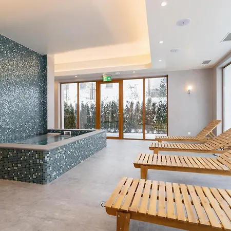 Comfortable In The Centre Of With Parking, & Gym By Renters
